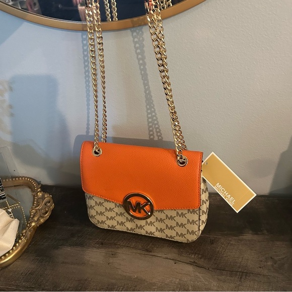 NWT Michael Kors Fullton Shoulder Flap Bag - Picture 3 of 6